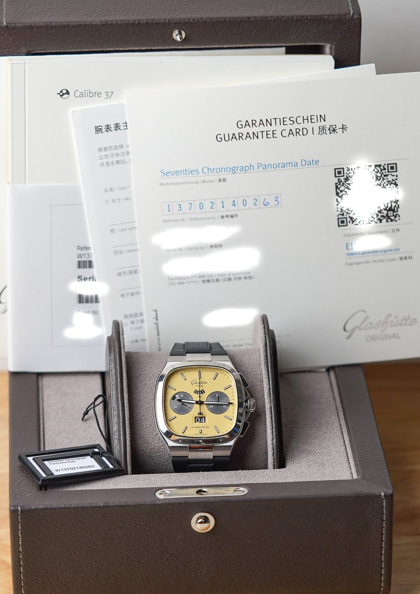 Glashutte Original Seventies Chronograph PanoramaDate Golden Bay Limited Edition 1-37-02-14-02-63