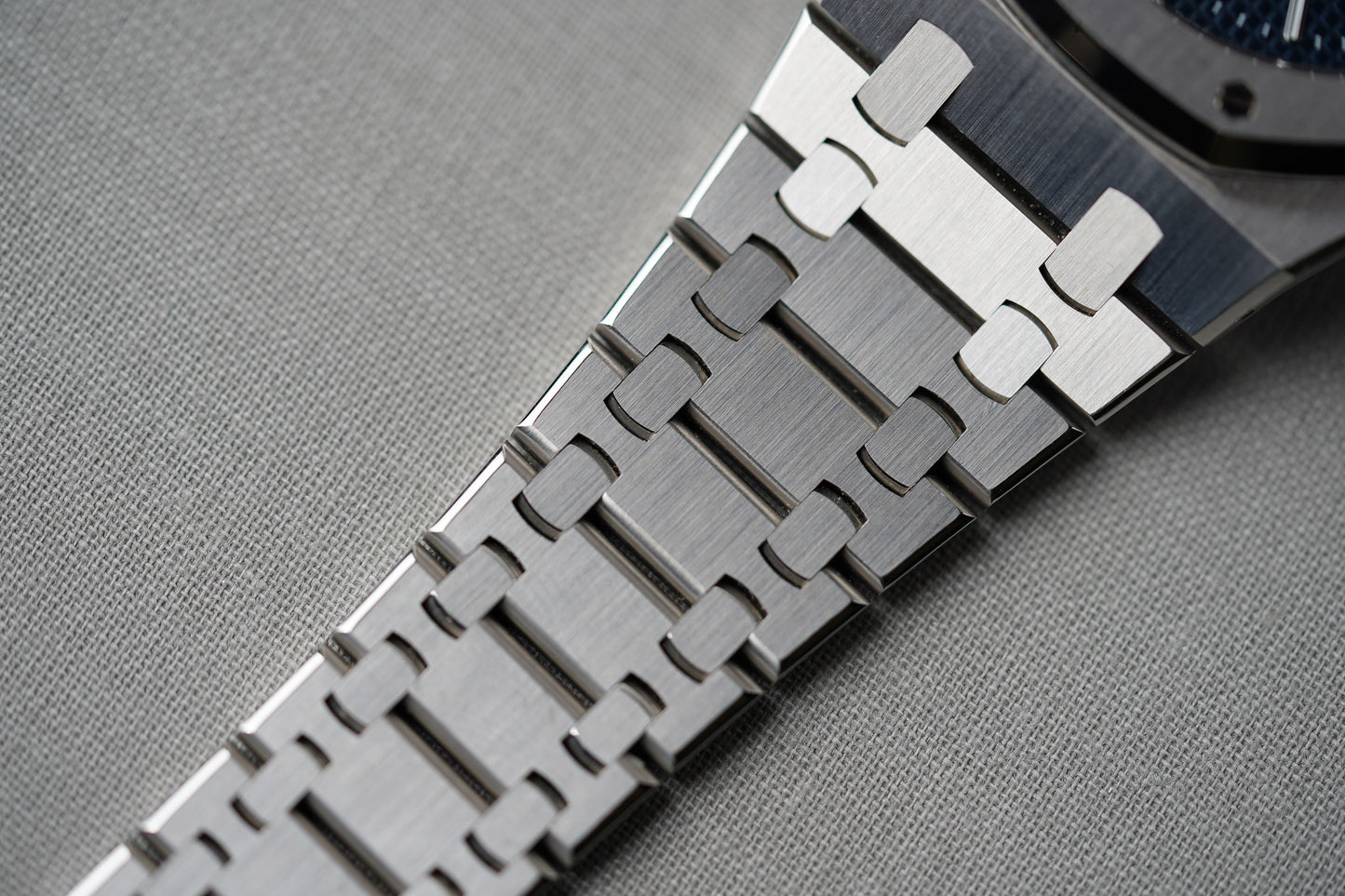 Audemars Piguet Royal Oak 15202ST "Jumbo" Extra Thin