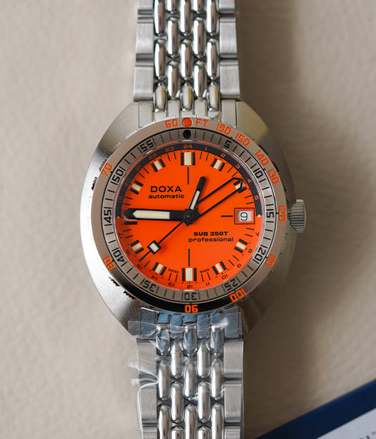 Doxa SUB 250T GMT Professional 855.10.351.10