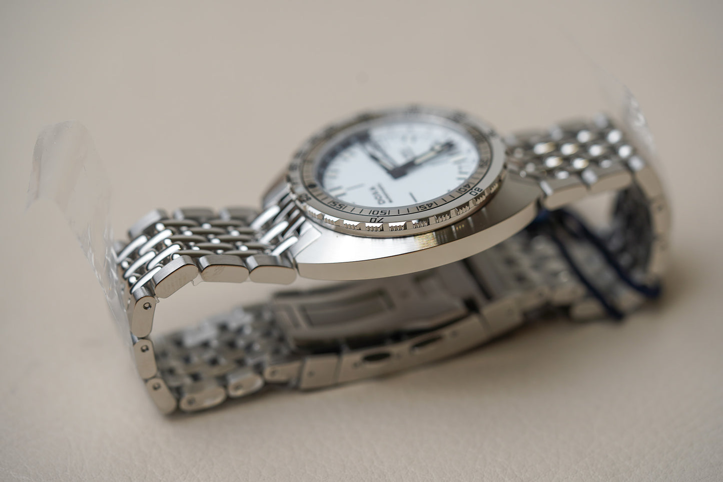 Doxa SUB 250T GMT Whitepearl 855.10.011.10