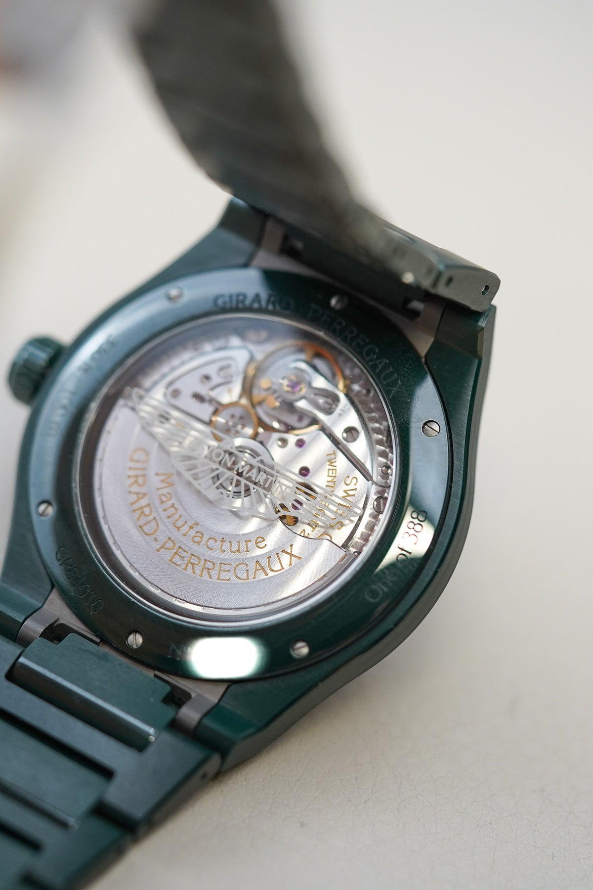 Girard-Perregaux Laureato Green Ceramic 42 Aston Martin Edition 8101-32-3081-1CX