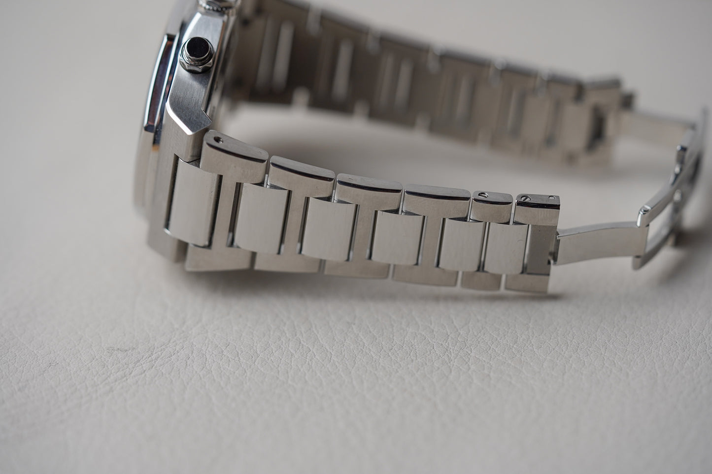 Girard Perregaux Laureato Chronograph 42mm 81020-11-431-11A