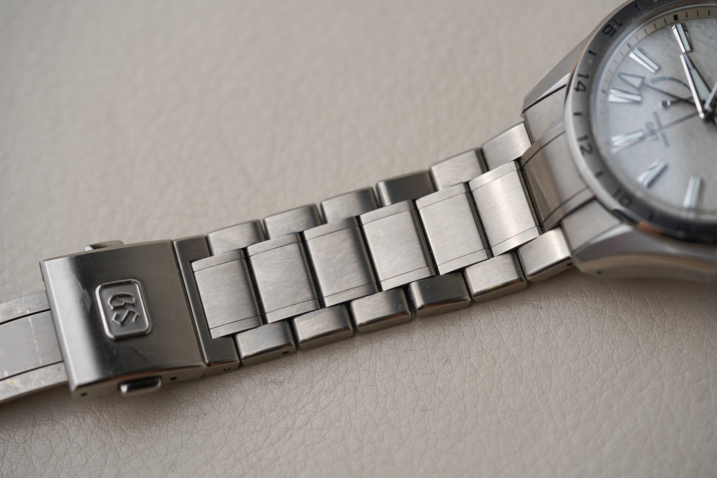 Grand Seiko Evolution 9 GMT SBGE285 'Mistflake'