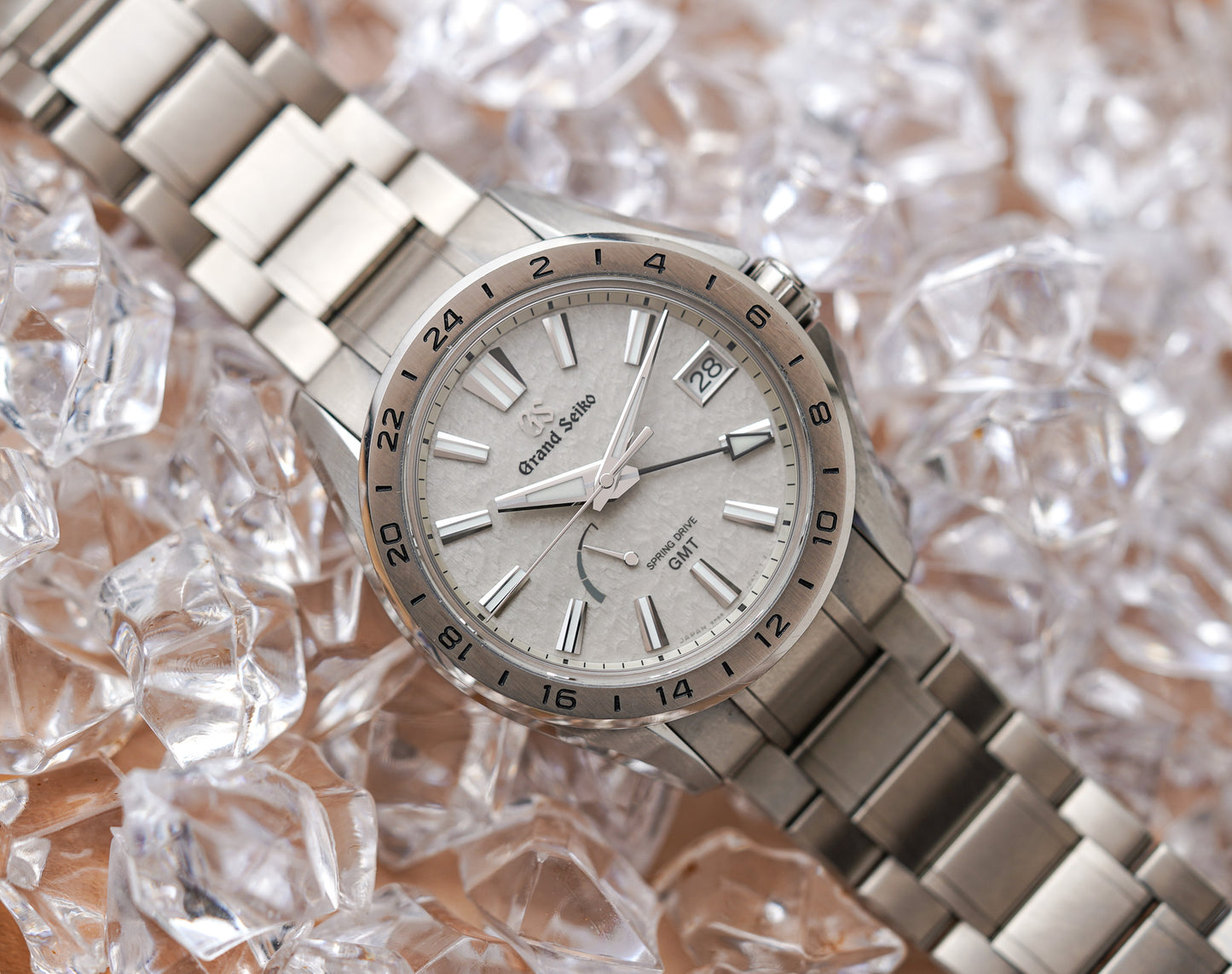 Grand Seiko Evolution 9 GMT SBGE285 'Mistflake'