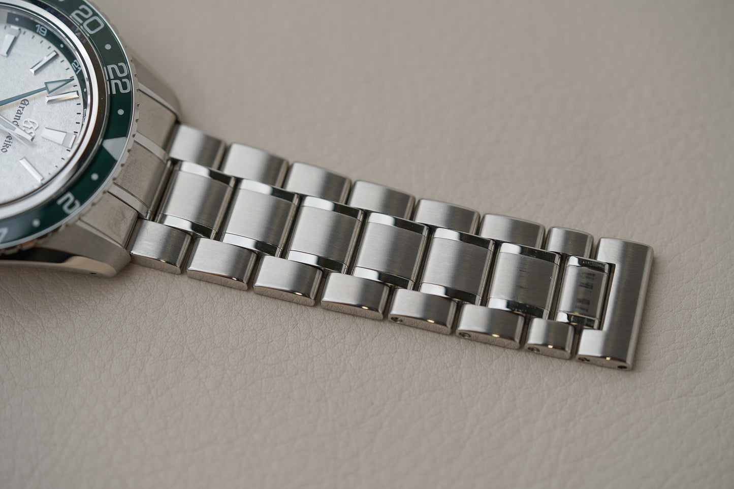 Grand Seiko GMT Sport Hi-Beat "Snow Valley" SBGJ277