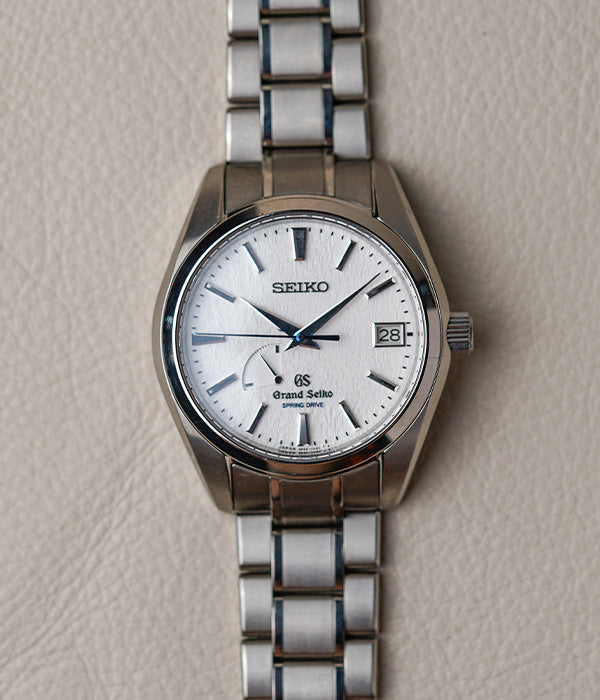 Grand Seiko グランドセイコー SBGA011 グランドセイコー SBGA211 SBGA011】GSの一番人気モデル「雪白