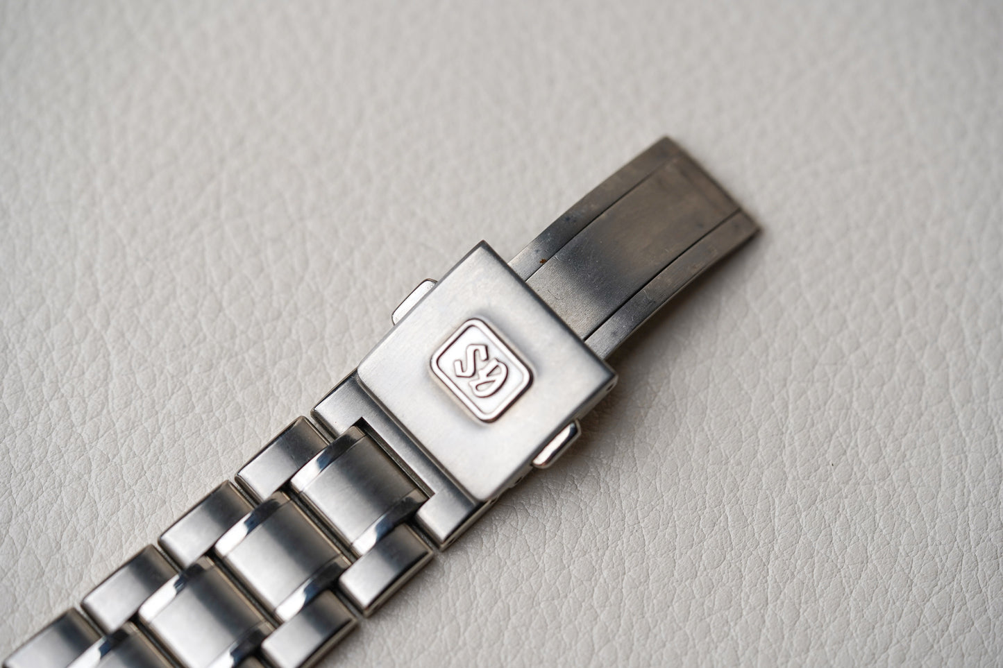 Grand Seiko “Snowflake” SBGA011