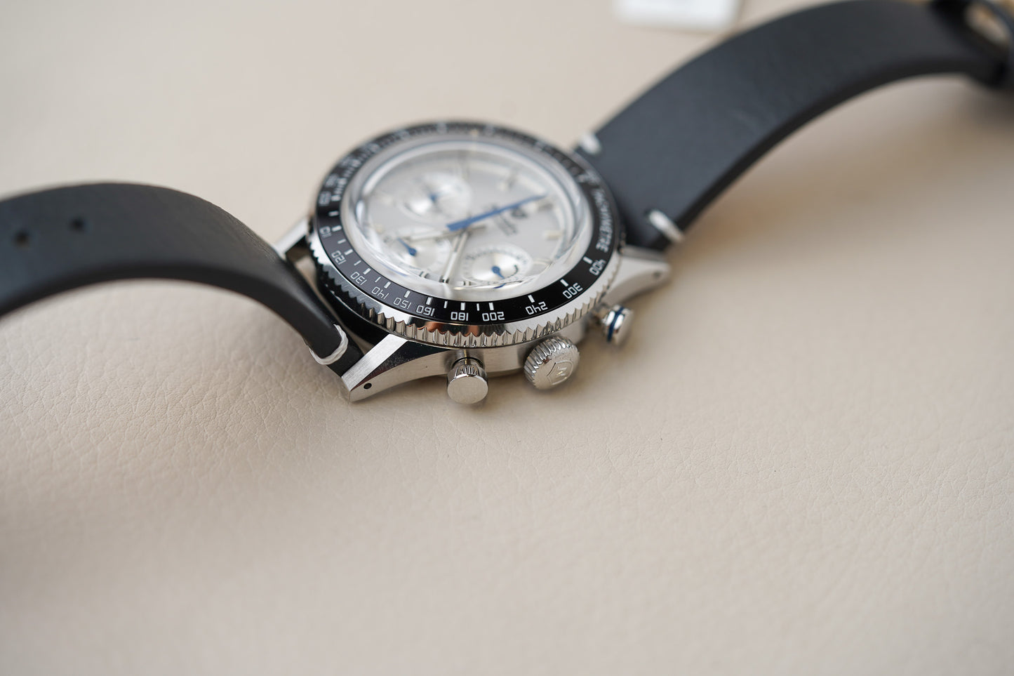 Nivada Grenchen Chronoking MecaQuartz Racing Silver INTER BEZEL 87046Q15