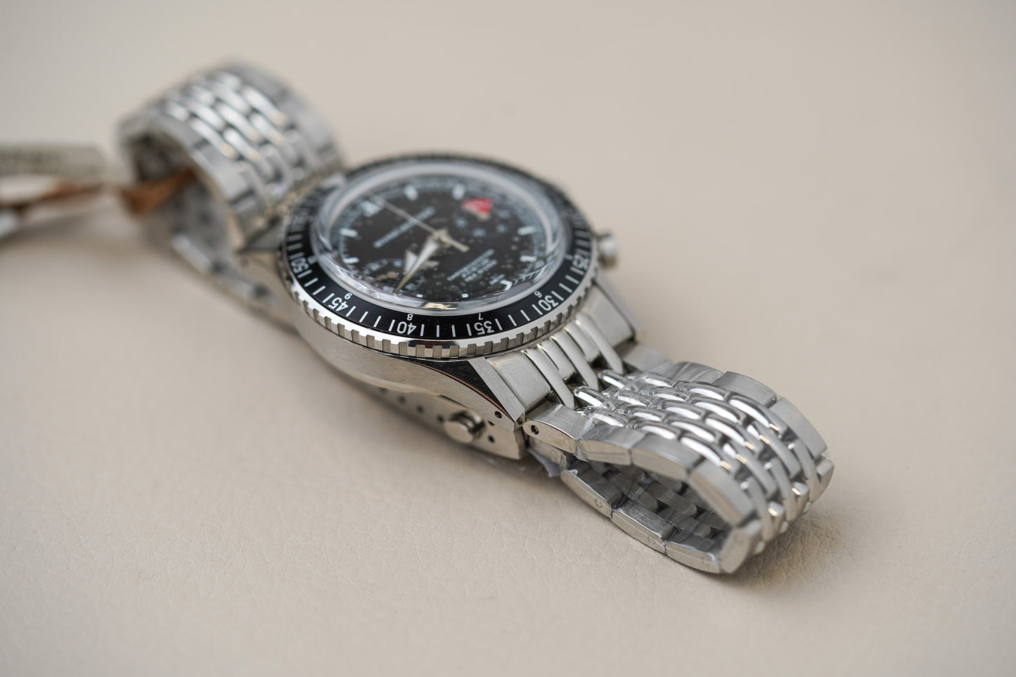 Nivada Grenchen Chronomaster White INTER.BEZEL Manual 86007WM04LC