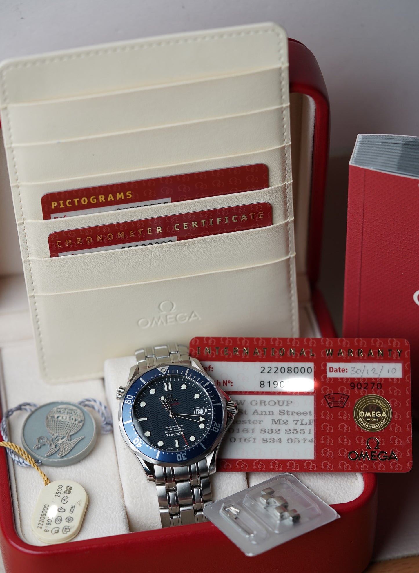 Omega Seamaster 300M James Bond 'Casino Royale' 2220.80