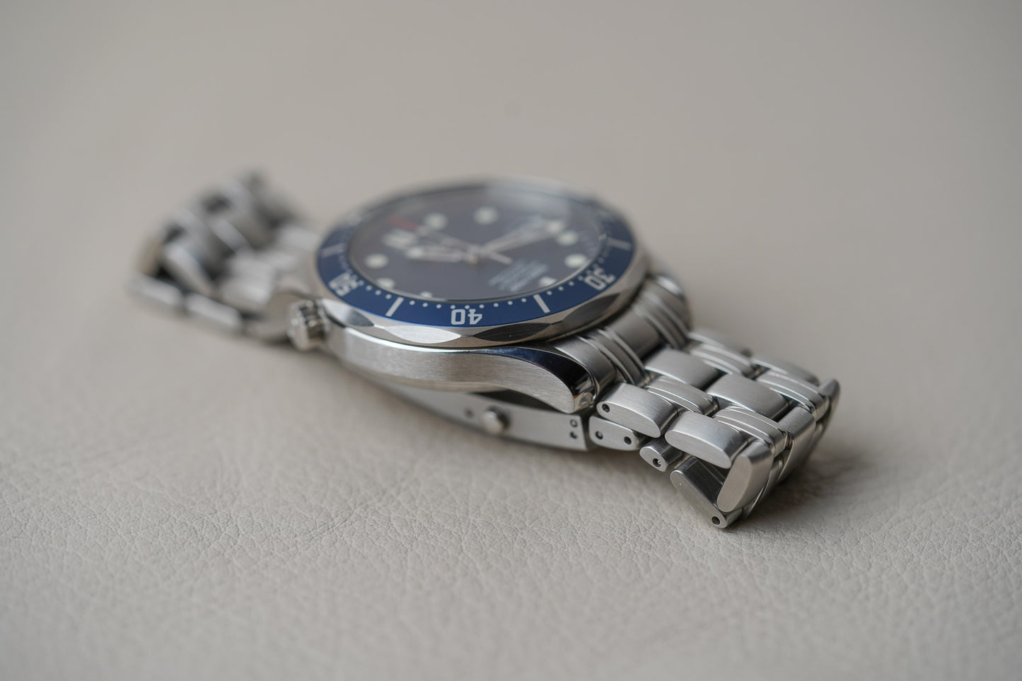 Omega Seamaster 300M James Bond 'Casino Royale' 2220.80