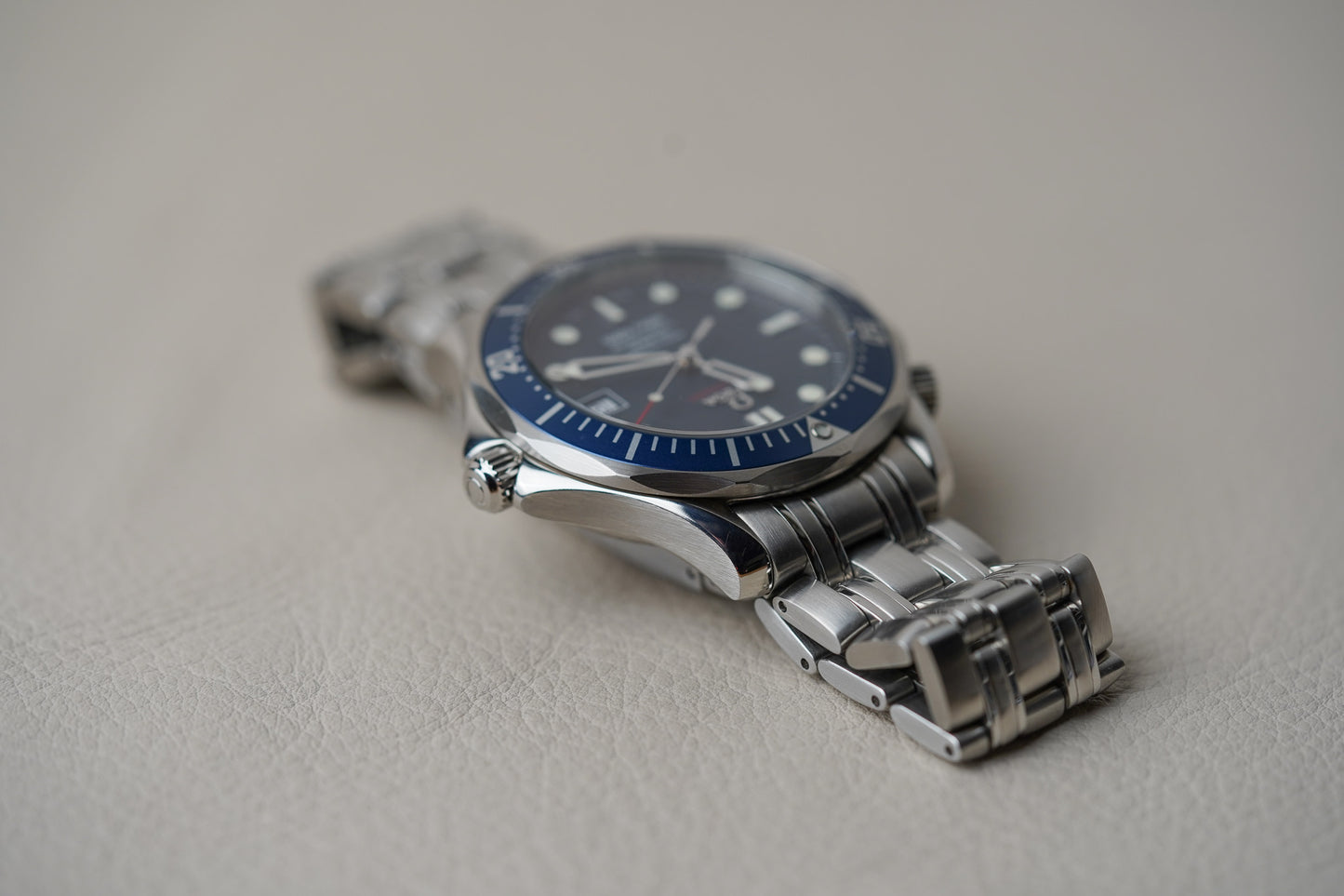 Omega Seamaster 300M James Bond 'Casino Royale' 2220.80