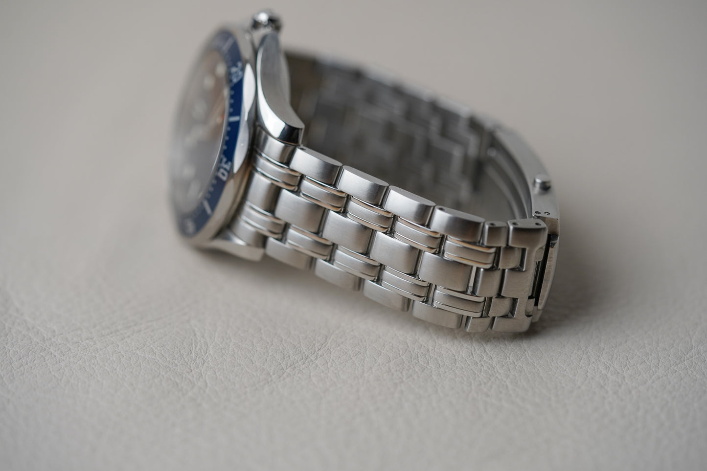 Omega Seamaster 300M James Bond 'Casino Royale' 2220.80