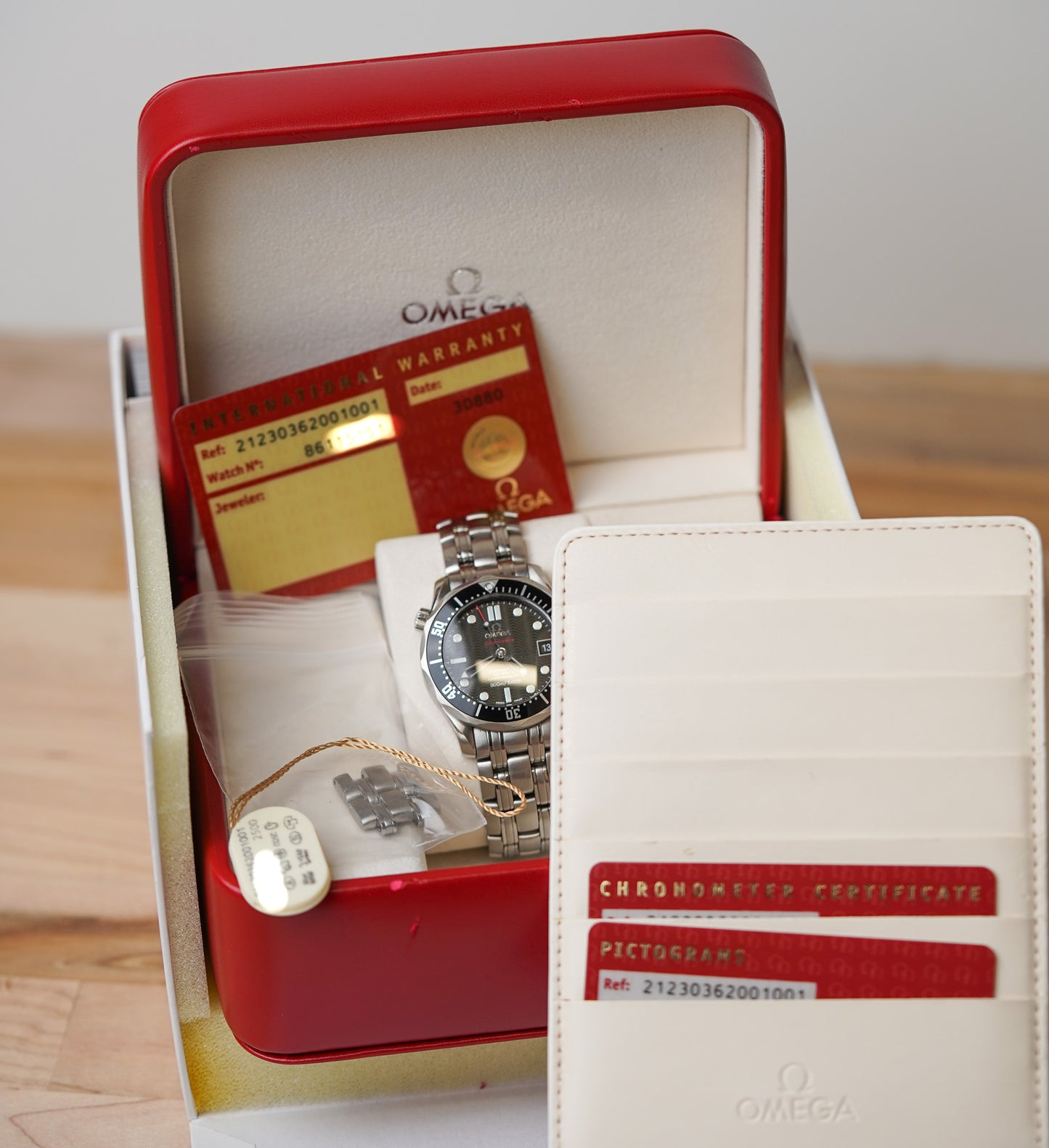 Omega Seamaster 300M Midsize Black 212.30.36.20.01.001