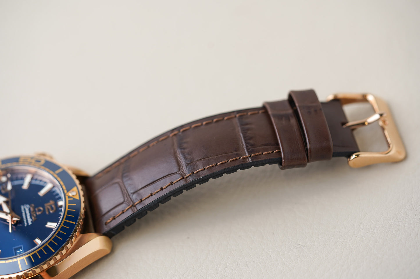 Omega Seamaster Planet Ocean 600M Sedna Gold 215.63.44.21.03.001