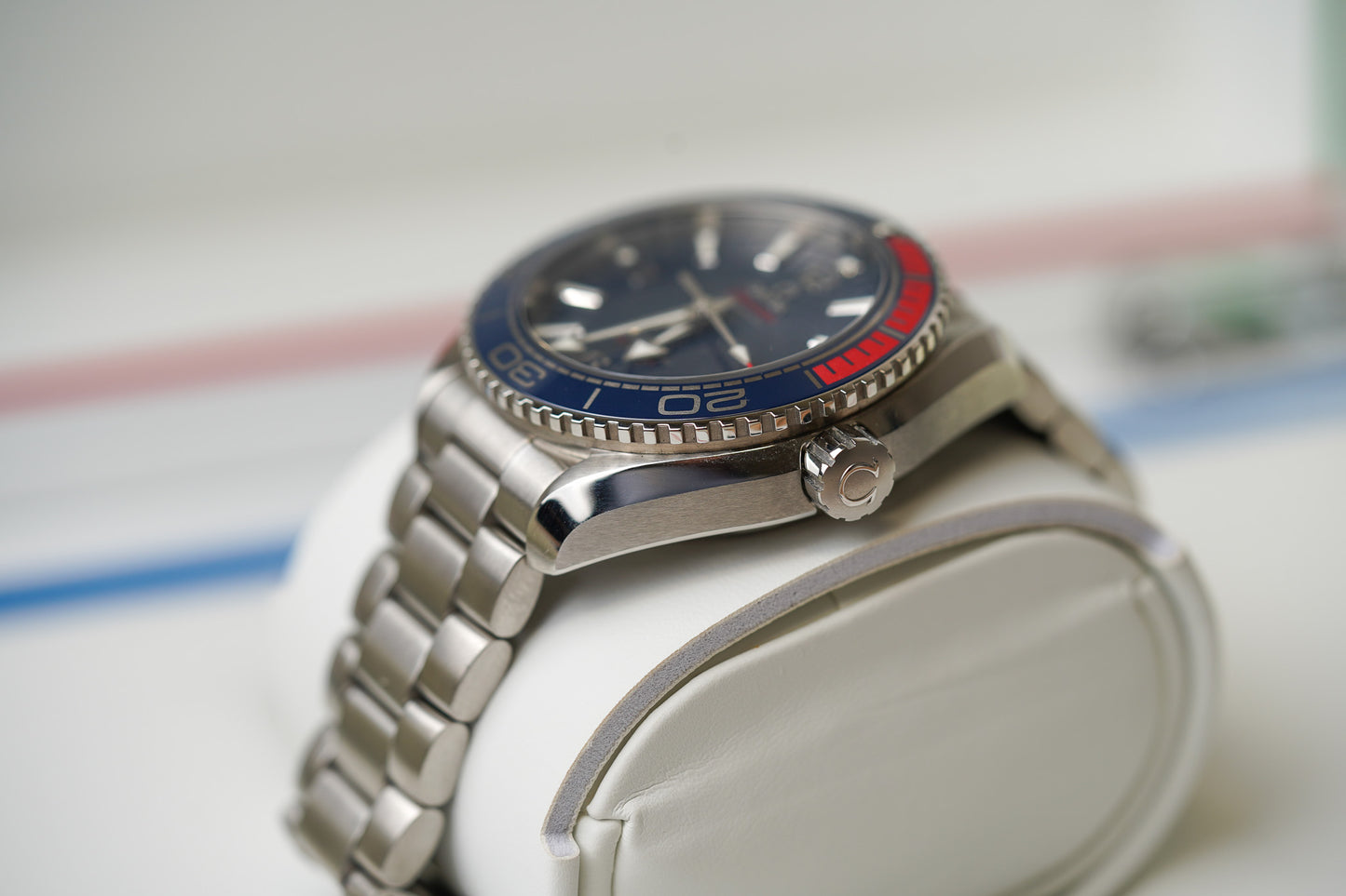 Omega Seamaster Planet Ocean Pyeong Chang 2018 Olympics 522.32.44.21.03.001
