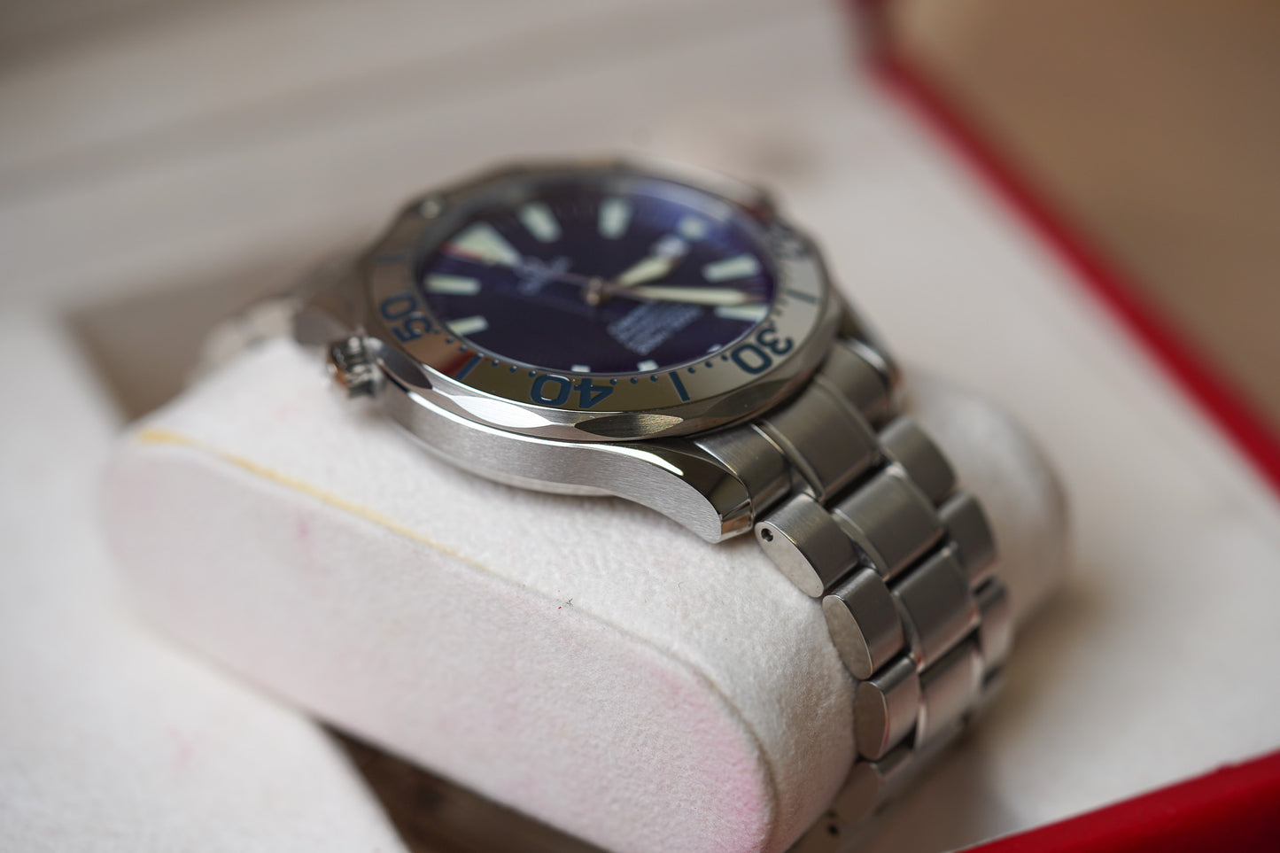 Omega Seamaster 'Electric Blue' 2255.80 41mm