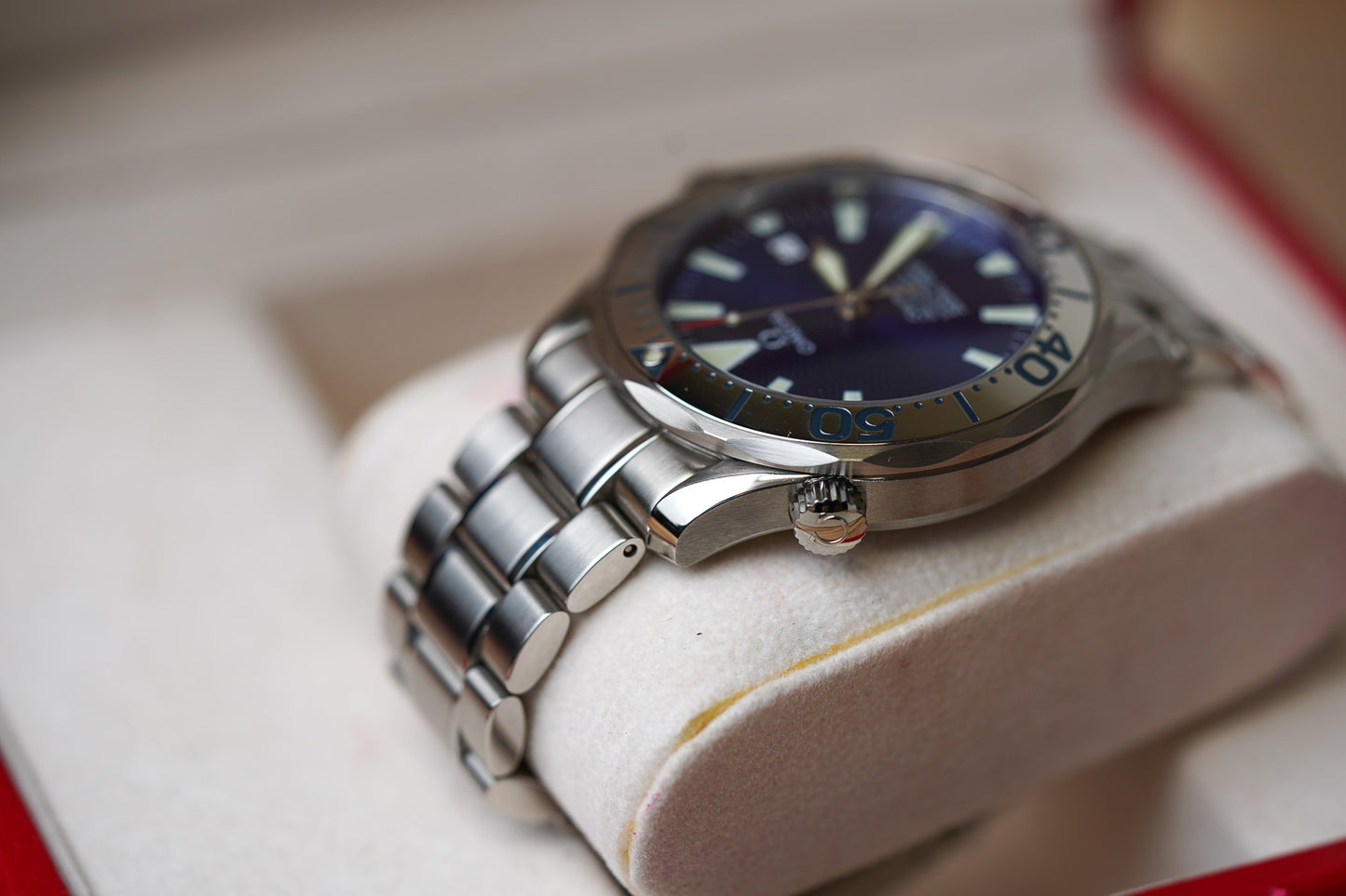 Omega Seamaster 'Electric Blue' 2255.80 41mm