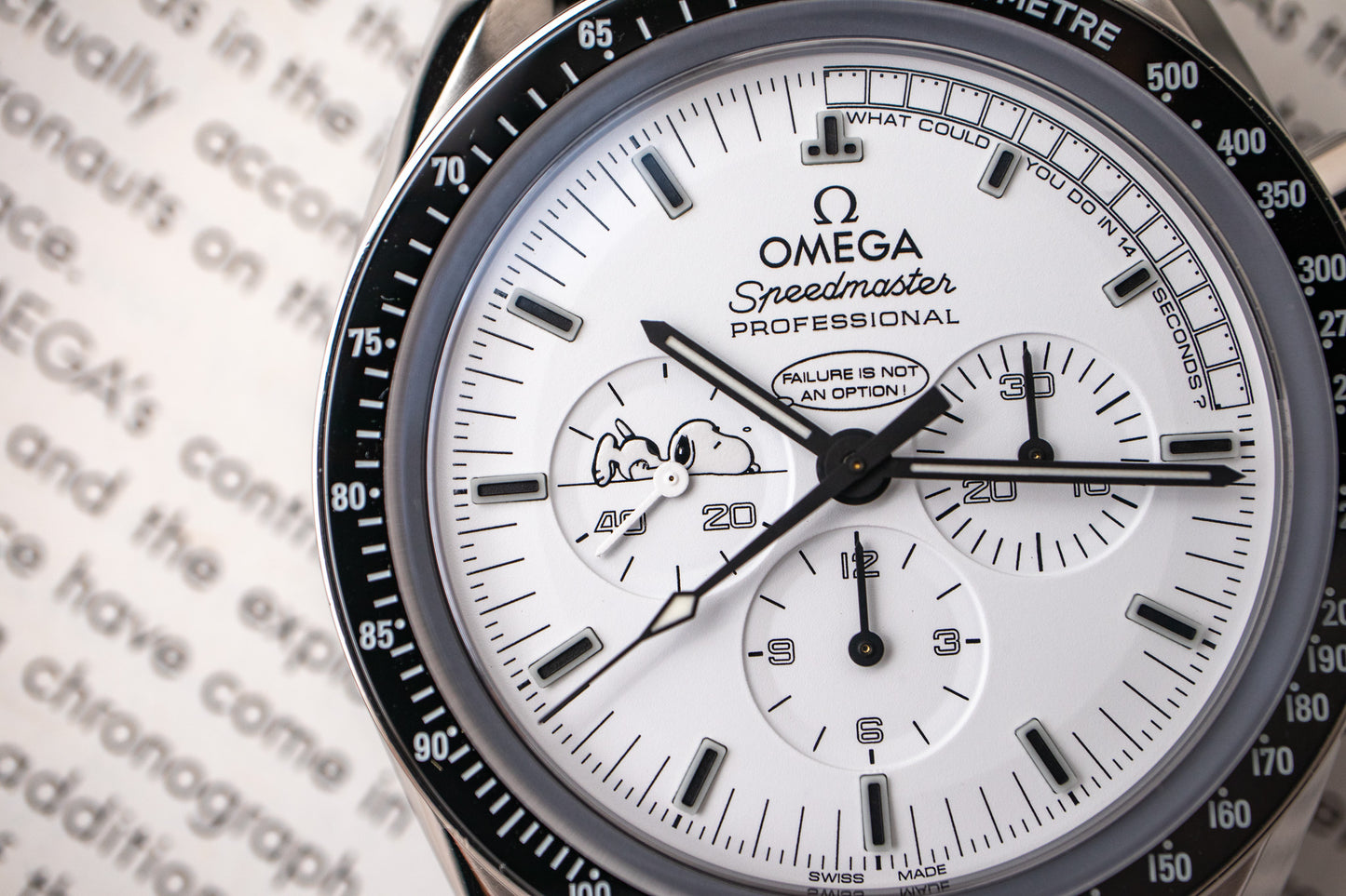 Omega Speedmaster Apollo 13 Snoopy '45th Anniversary' 311.32.42.30.04.003