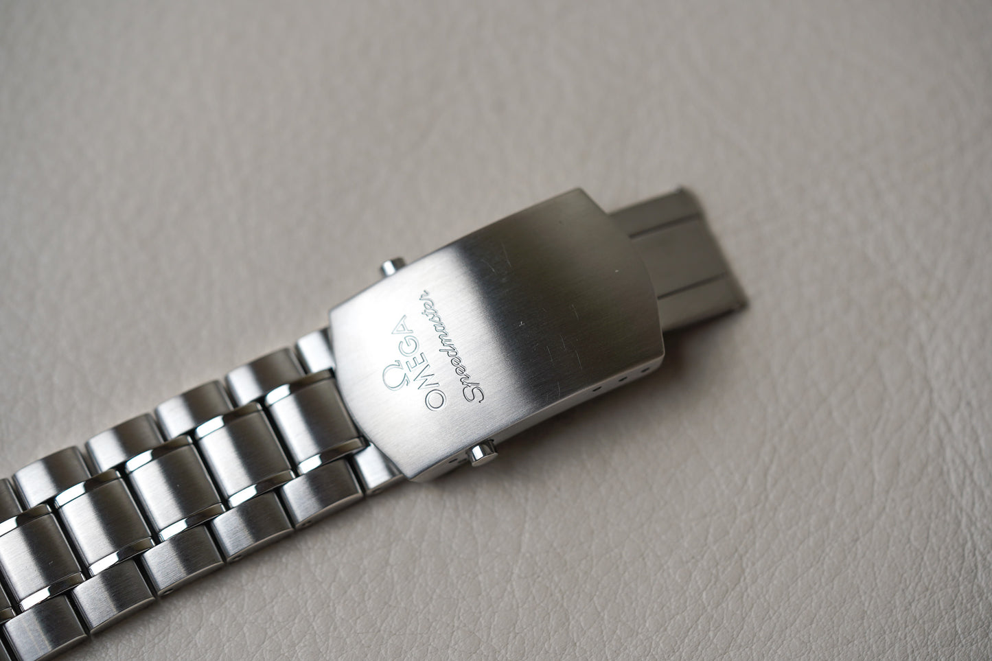 Omega Speedmaster Broad Arrow GMT 3581.30