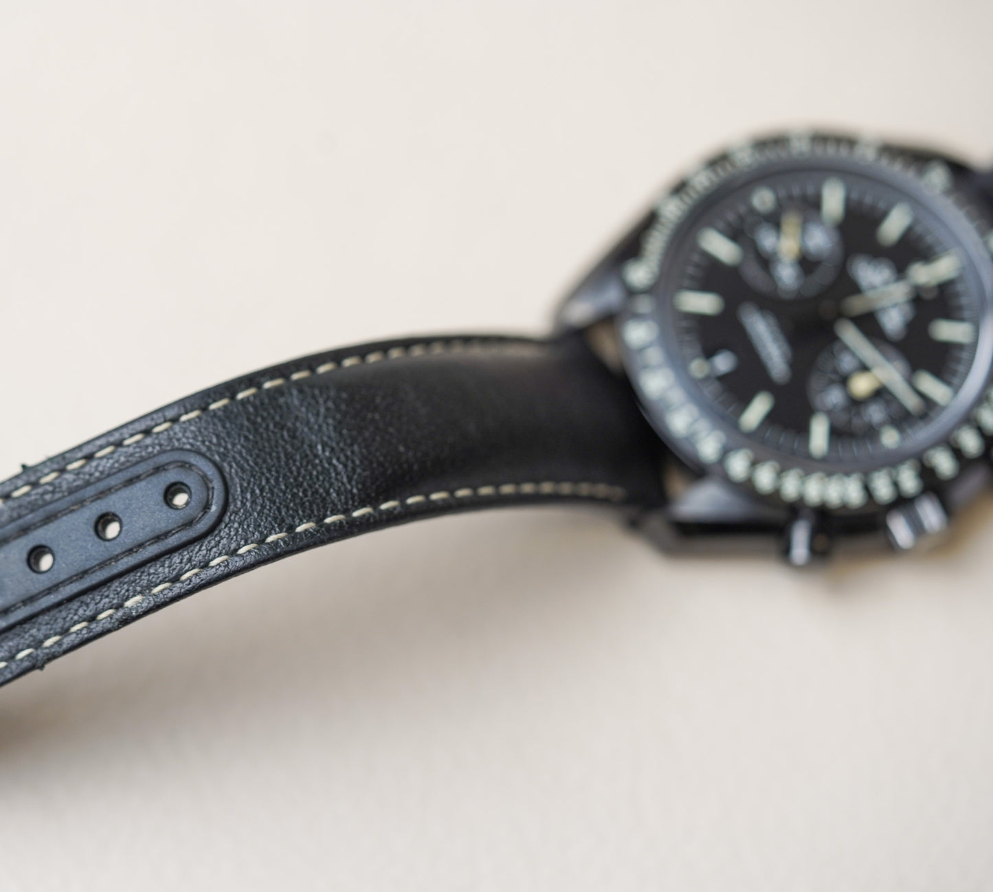 Omega Speedmaster Dark Side of The Moon 'Pitch Black' 311.92.44.51.01.004