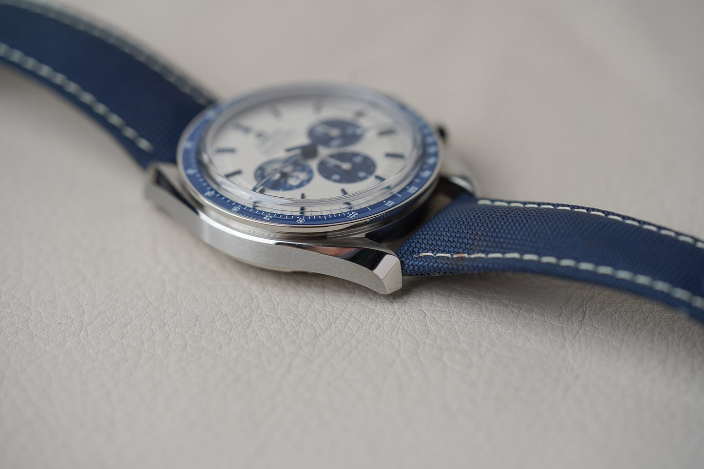 Omega Speedmaster “Silver Snoopy Award” 310.32.42.50.02.001