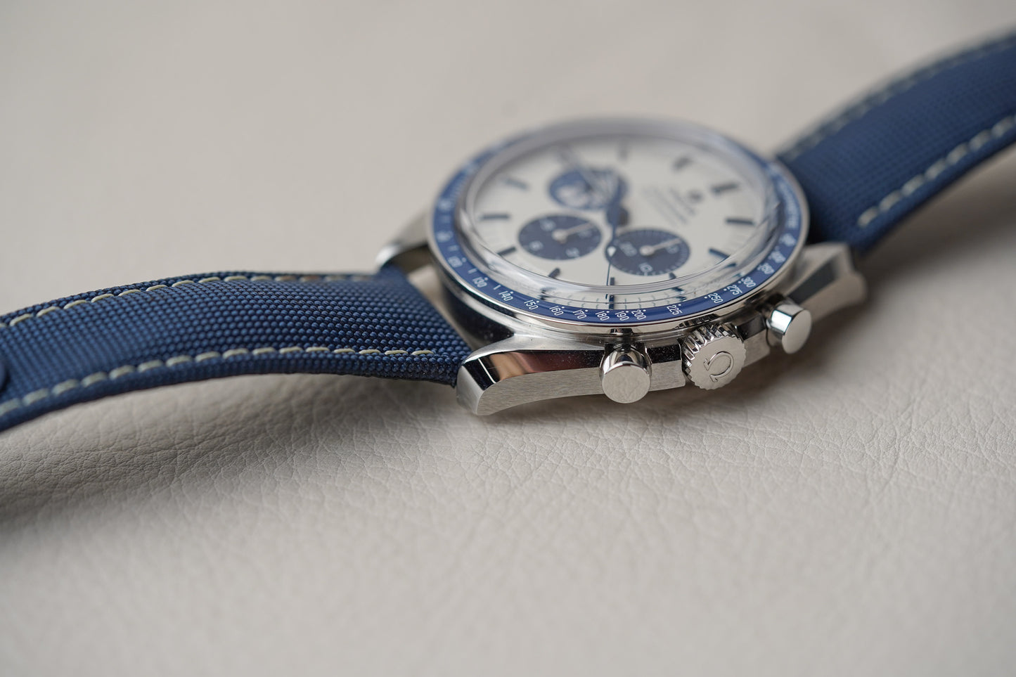 Omega Speedmaster “Silver Snoopy Award” 310.32.42.50.02.001