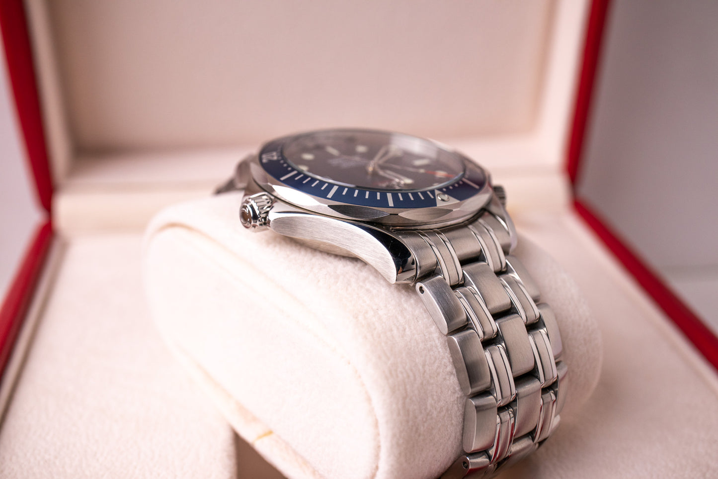 Omega Seamaster 300M James Bond 'Casino Royale' 2220.80