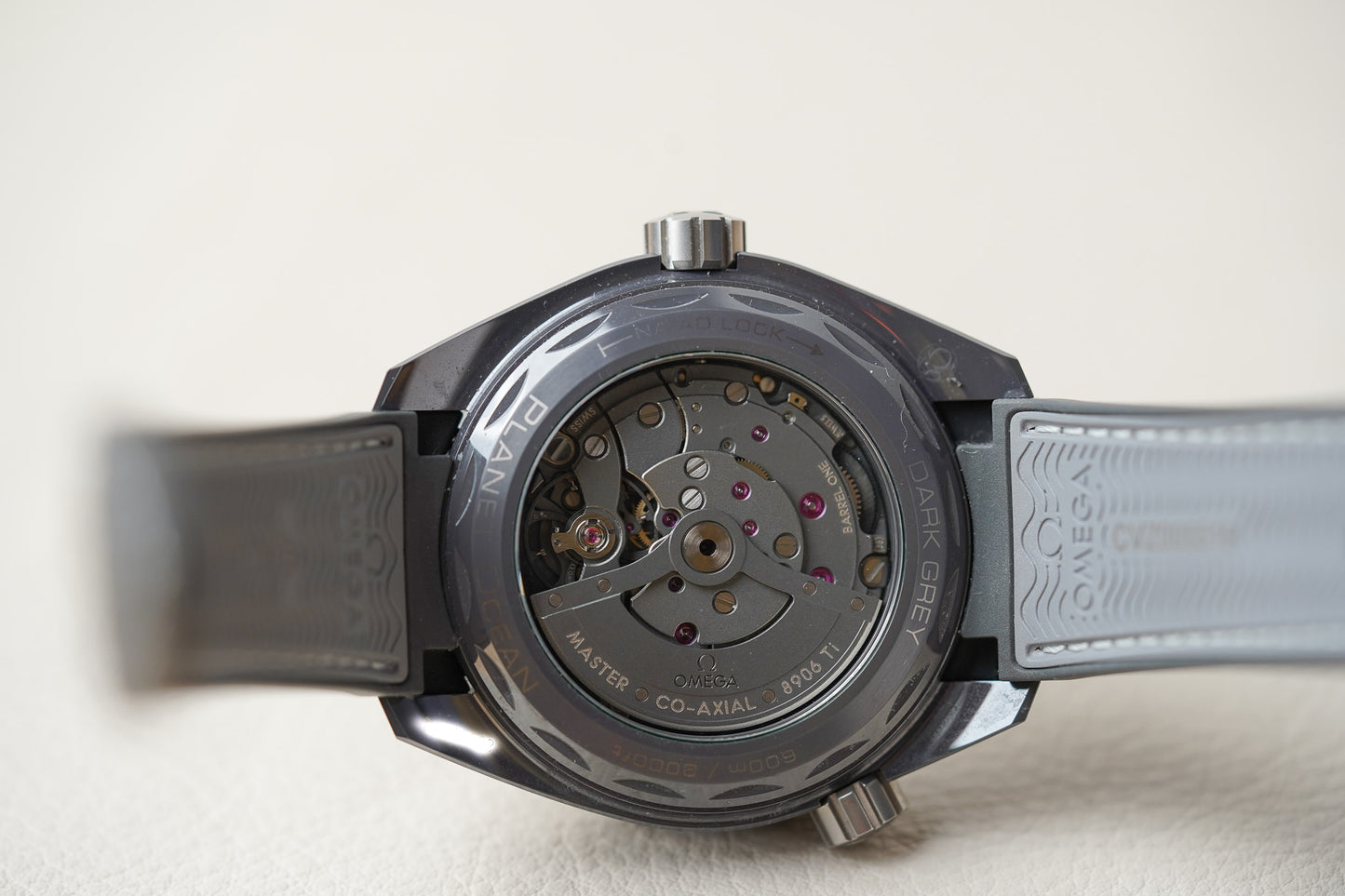 Omega Seamaster Planet Ocean 600M GMT Grey Ceramic 215.92.46.22.99.002