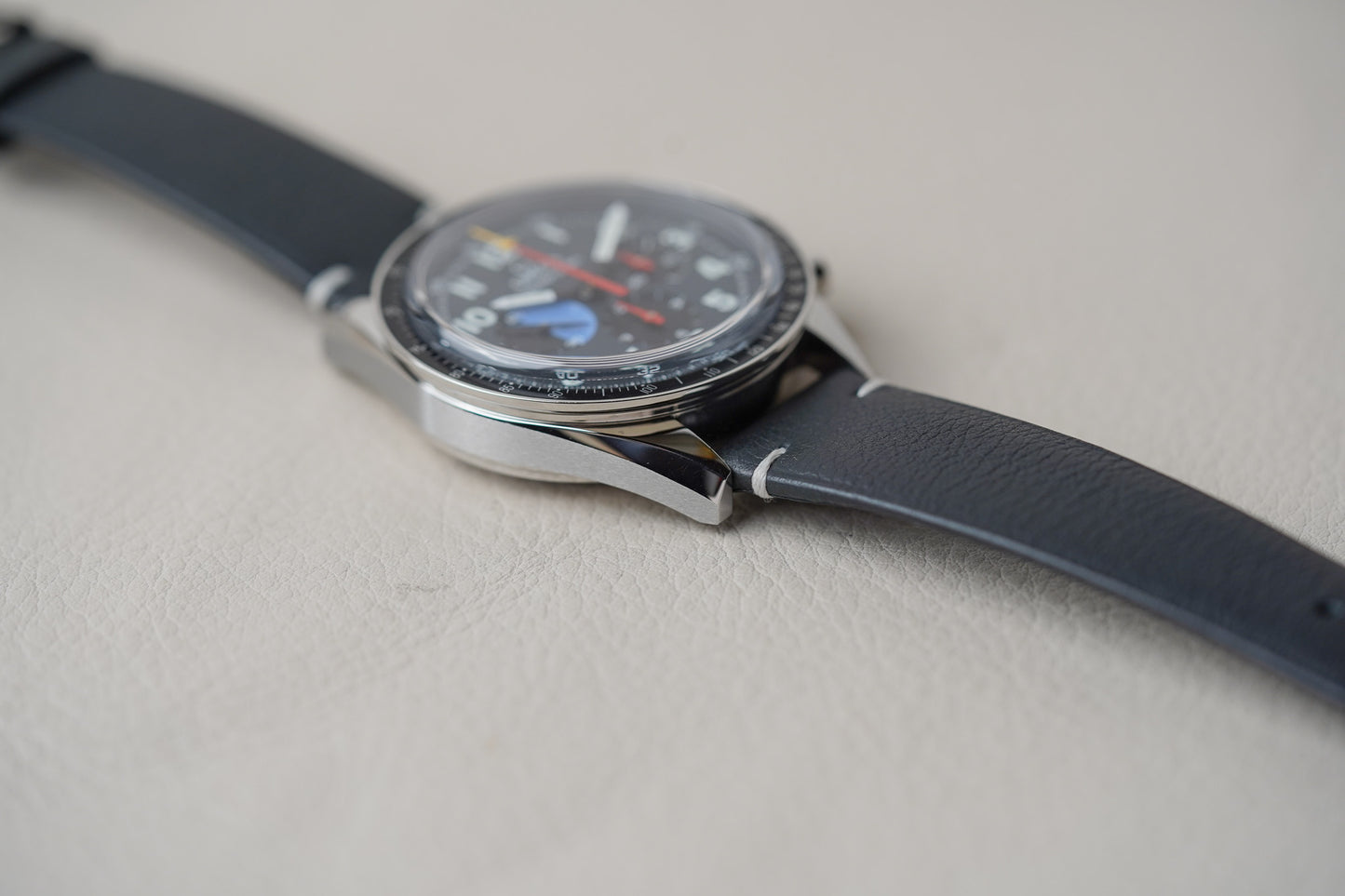 Omega Speedmaster 10th Anniversary Hodinkee 311.32.40.30.06.001