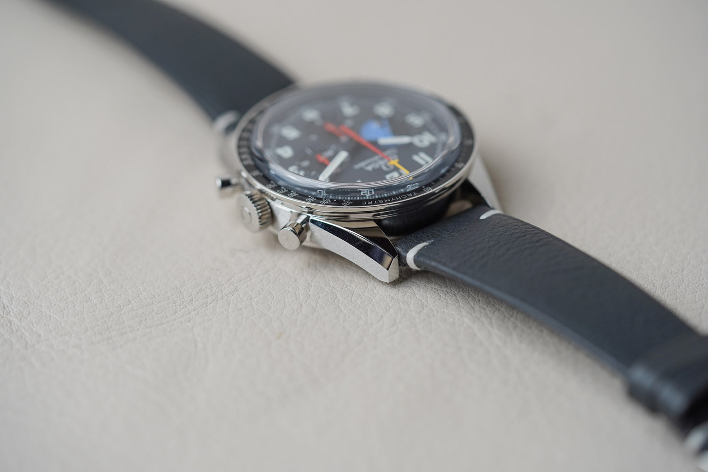 Omega Speedmaster 10th Anniversary Hodinkee 311.32.40.30.06.001