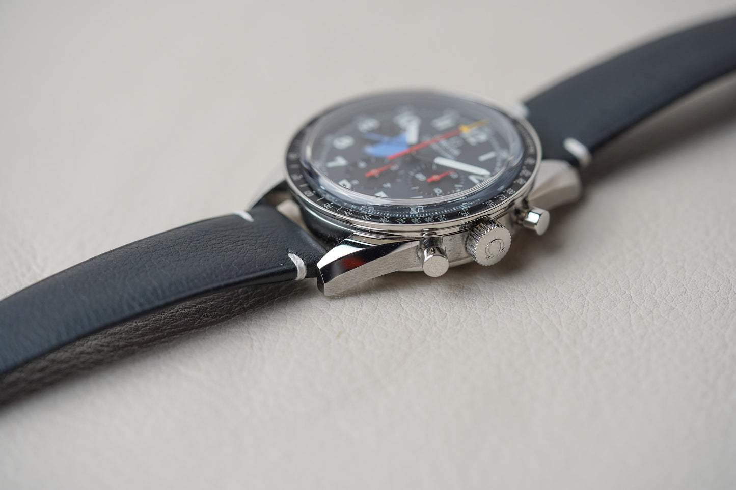 Omega Speedmaster 10th Anniversary Hodinkee 311.32.40.30.06.001