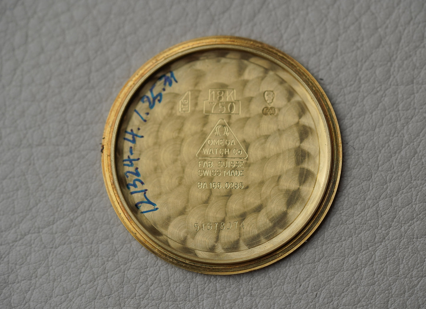 Omega Speedmaster Classic Heritage Maison Fondée en 1848 - 166.0285 / 3601.20 Solid 18k Gold