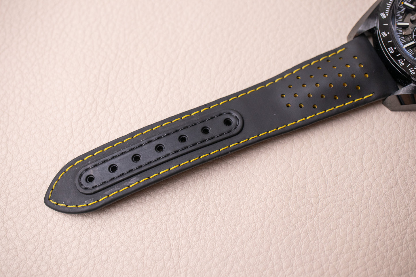 Omega Speedmaster 'Dark Side of the Moon' 310.92.44.50.01.001