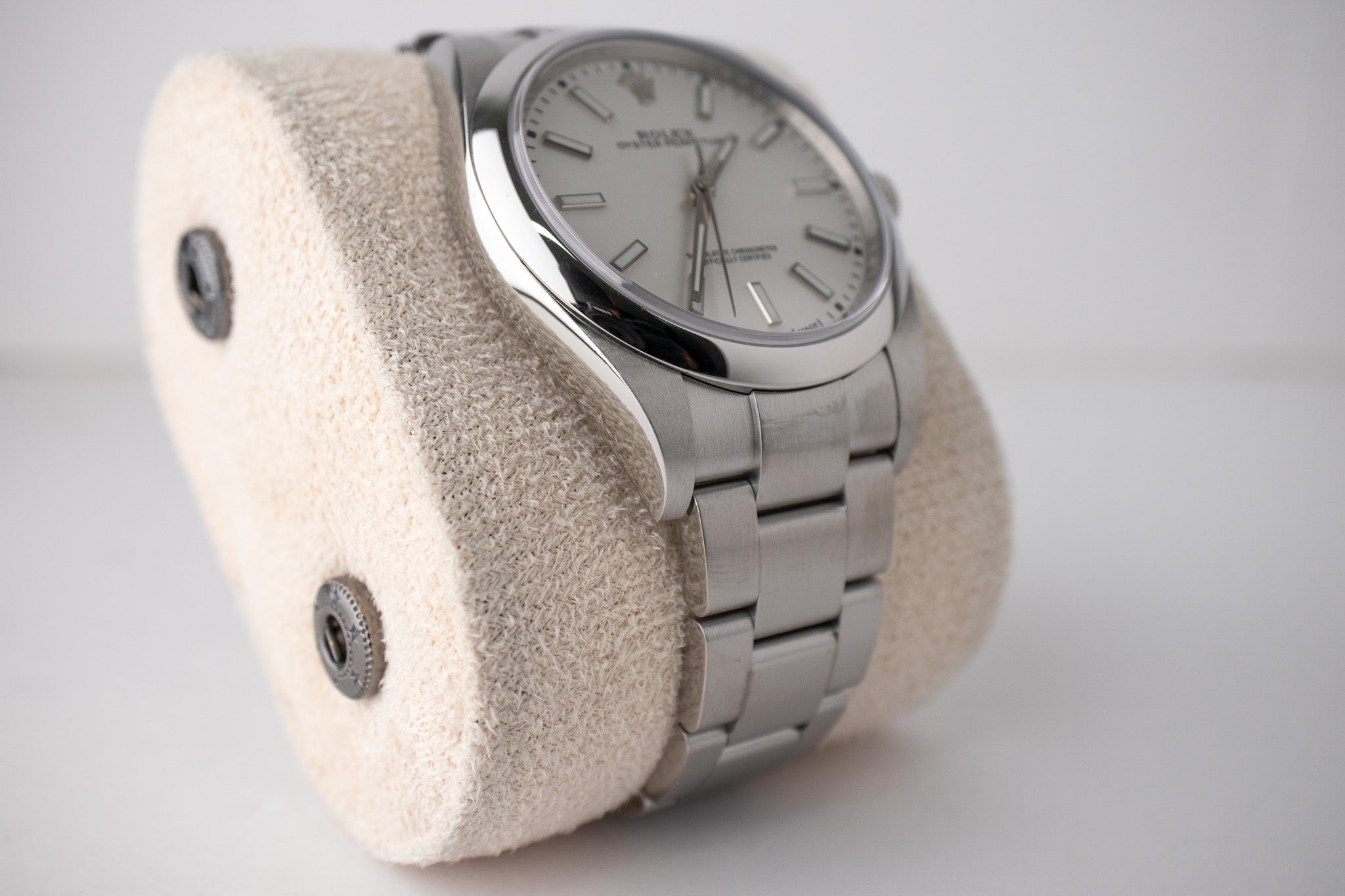 Rolex Oyster Perpetual 39 White 114300