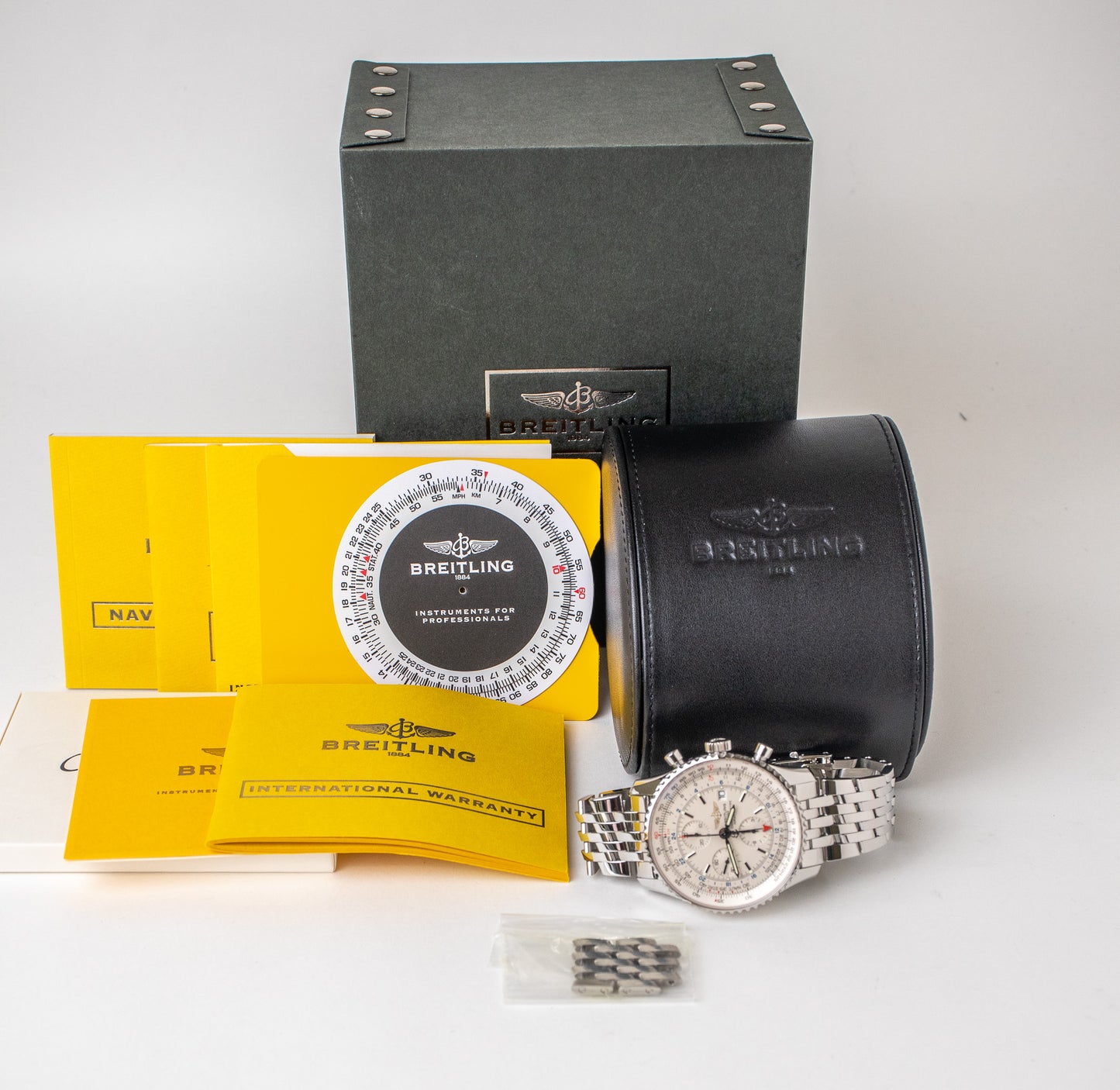 Breitling Navitimer World A24322