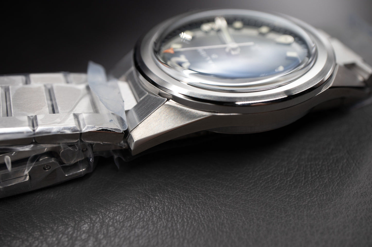 Halios Universa Huckberry Limited Edition