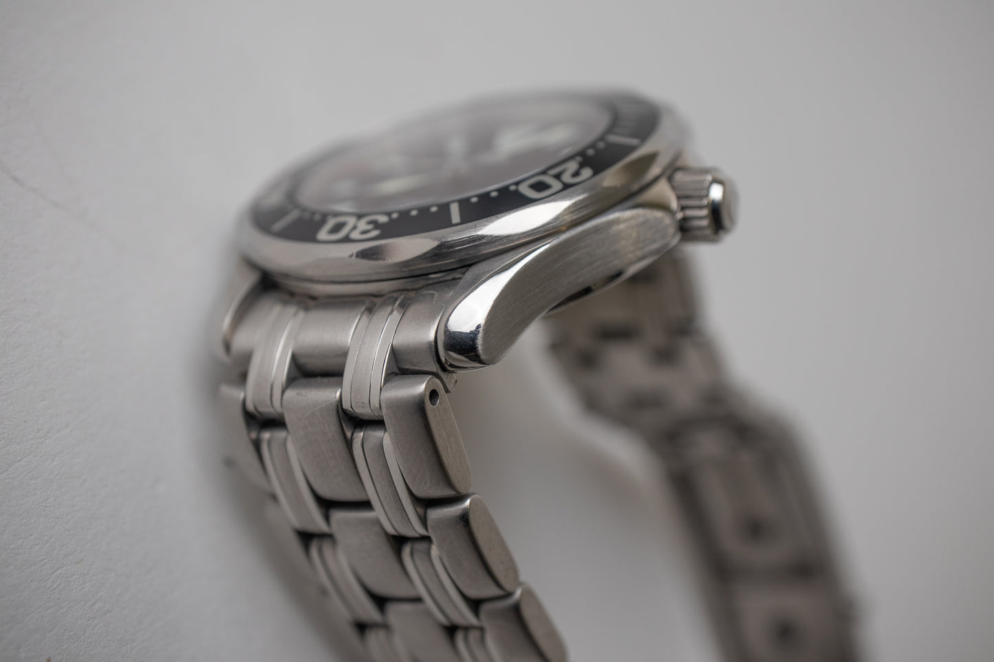 Omega Seamaster Quartz James Bond Midsize 2262.50