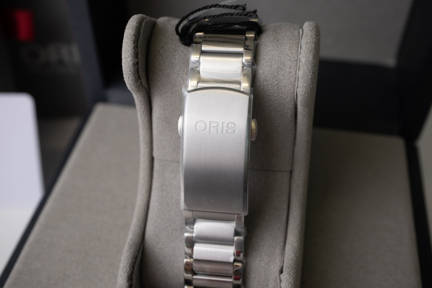 Oris Aquis Date Blue Dial
