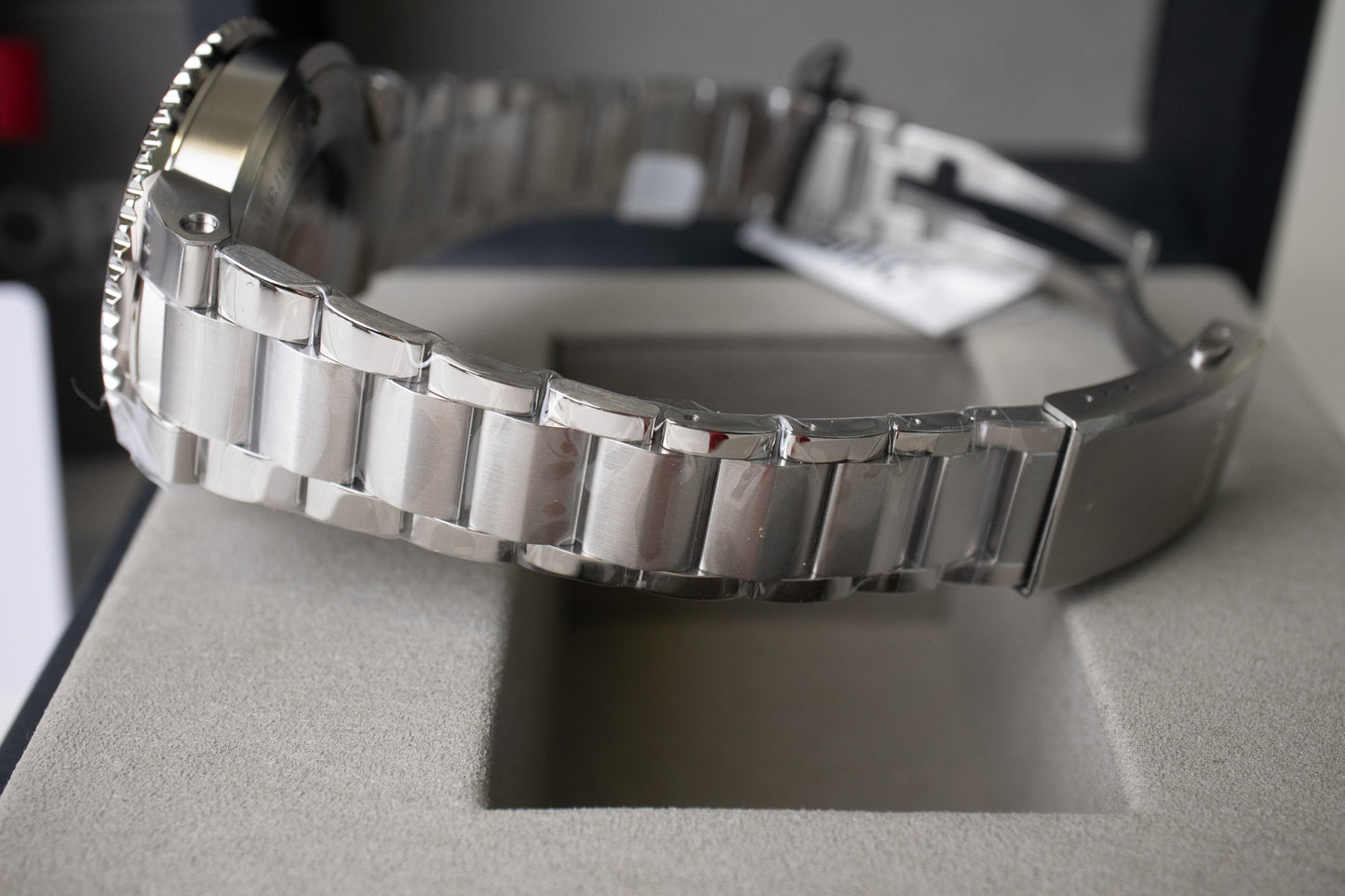 Oris Aquis Date Blue Dial