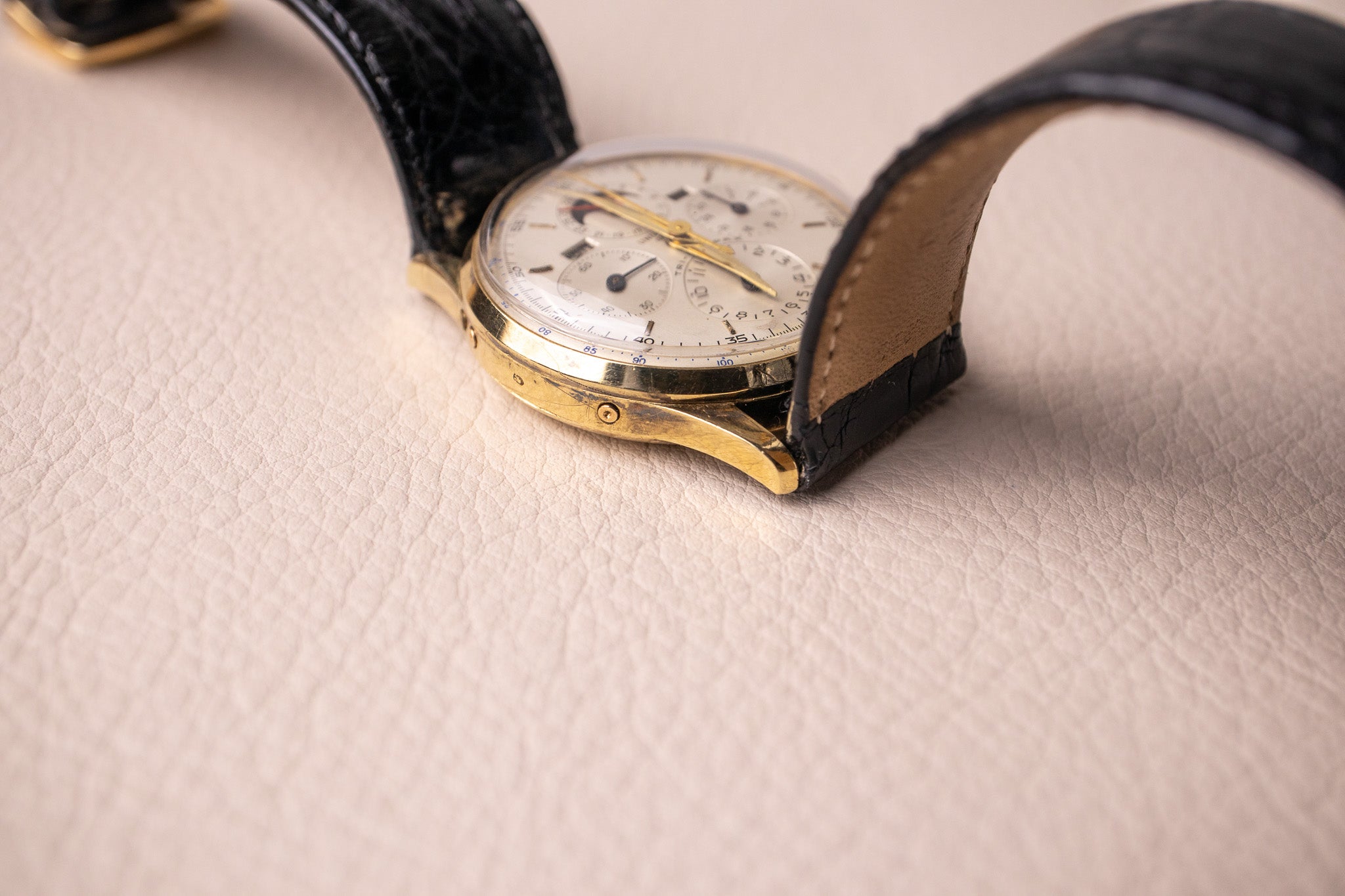1948 Universal Geneve Tri-Compax Moon Phase ref: 52218 – Belmont