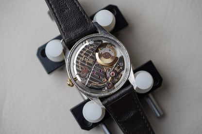 1960's Universal Genève Polerouter Date 204504-1