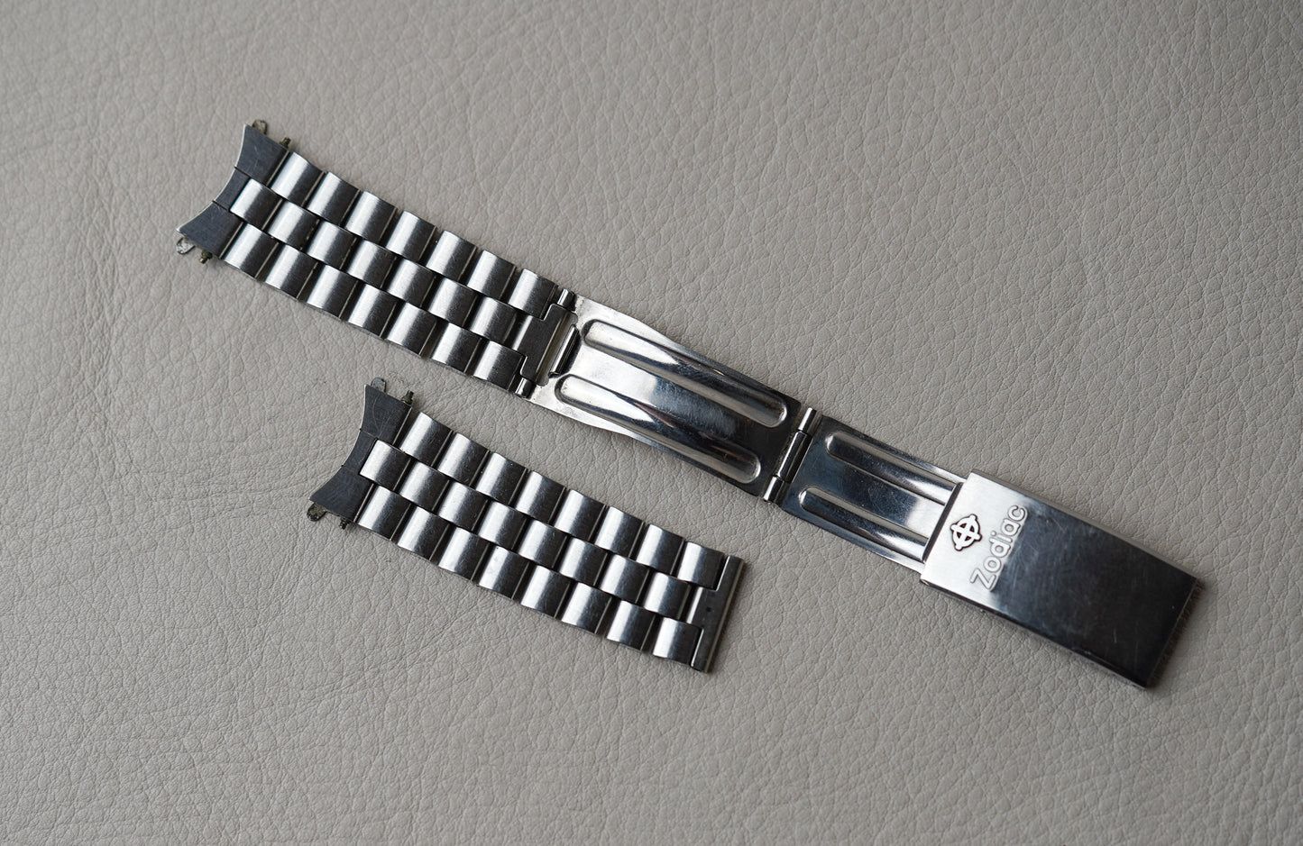 1960's Zodiac Sea Wolf 1781W Bakelite Bezel