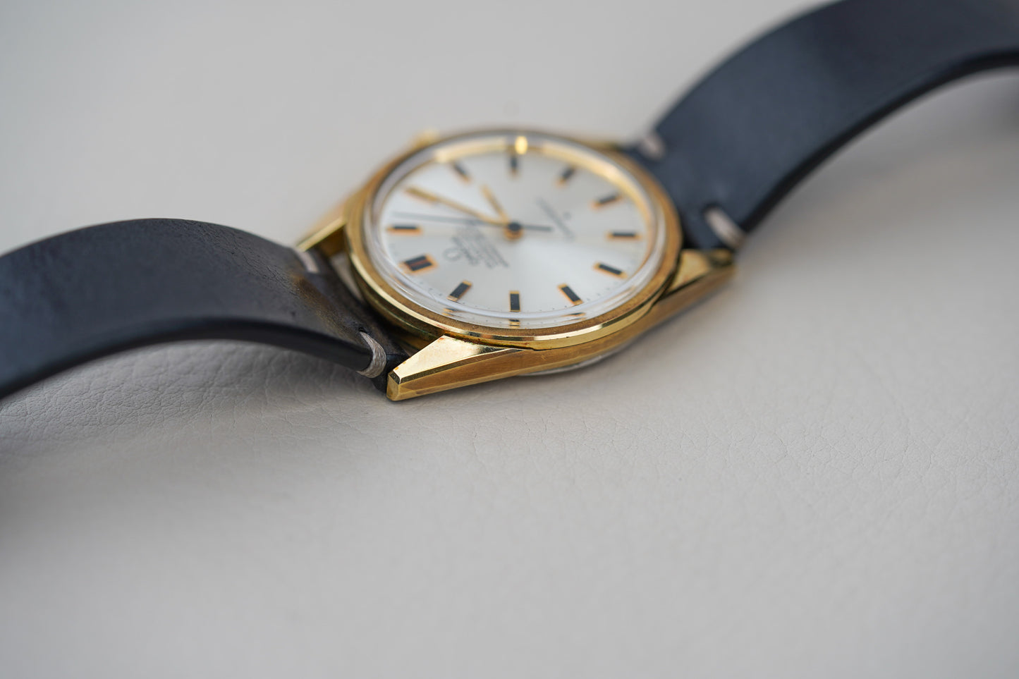 1968 Omega Constellation Ultra-Thin Starburst Opaline Silver 167.021