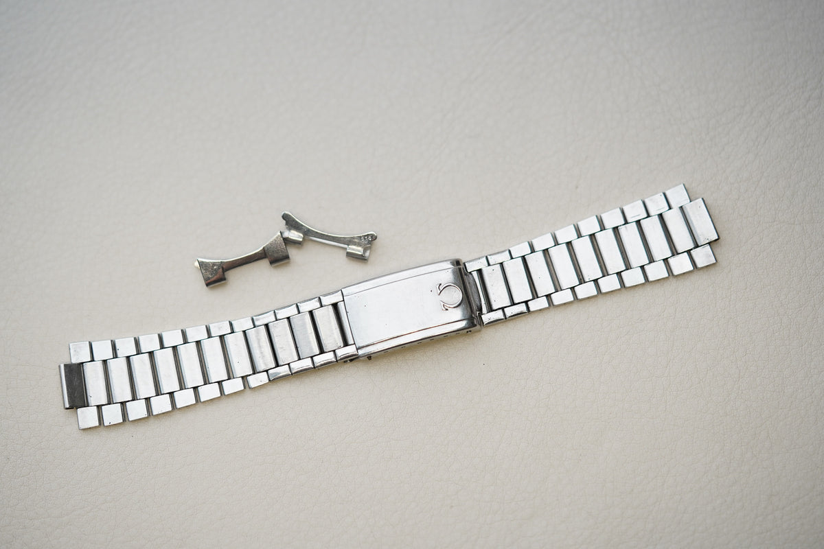 1969 Omega Speedmaster 145022 – 68 Transitional Moonwatch
