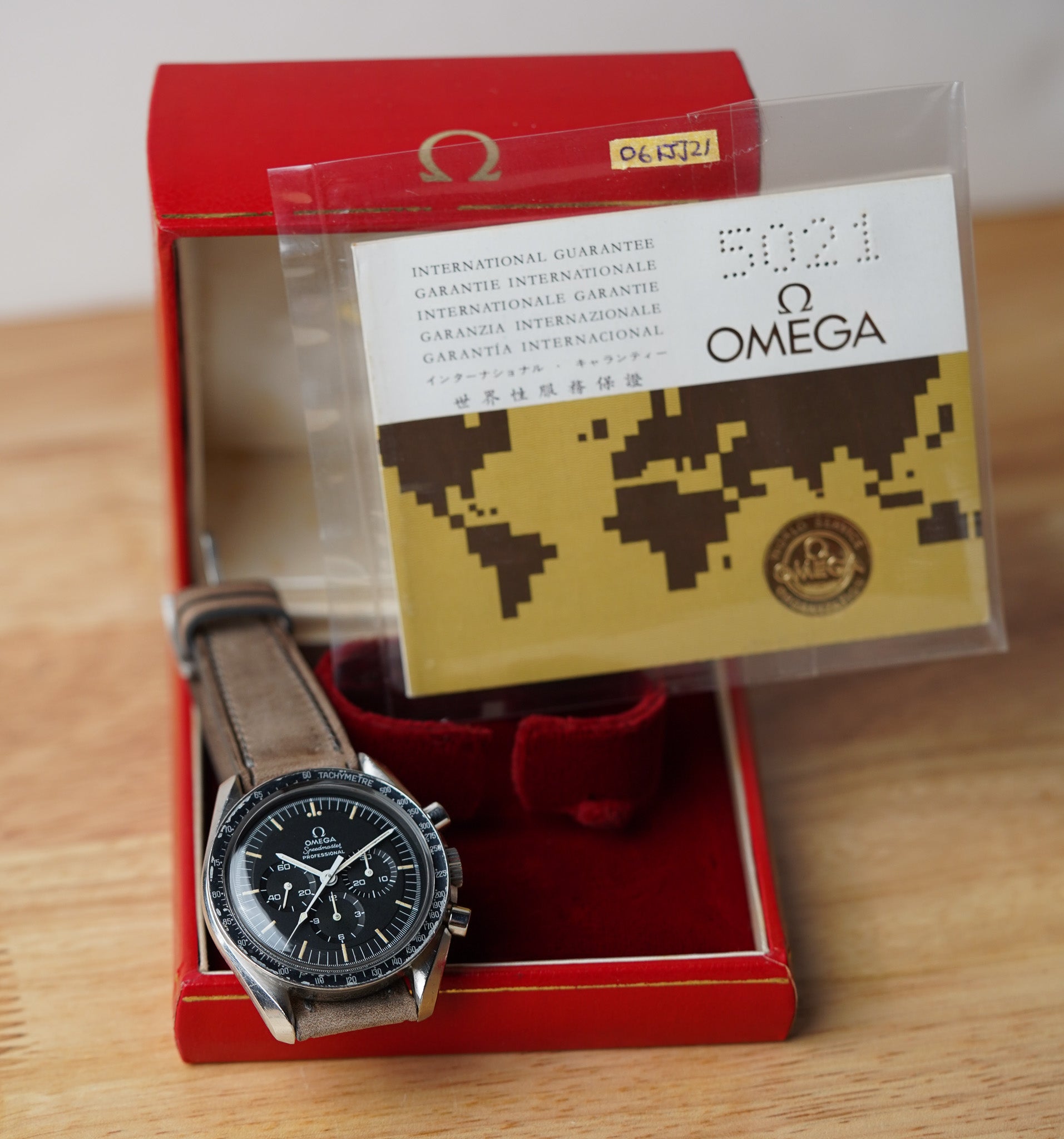 1971 Omega Speedmaster 'Straight Writing' 145022-69 ST
