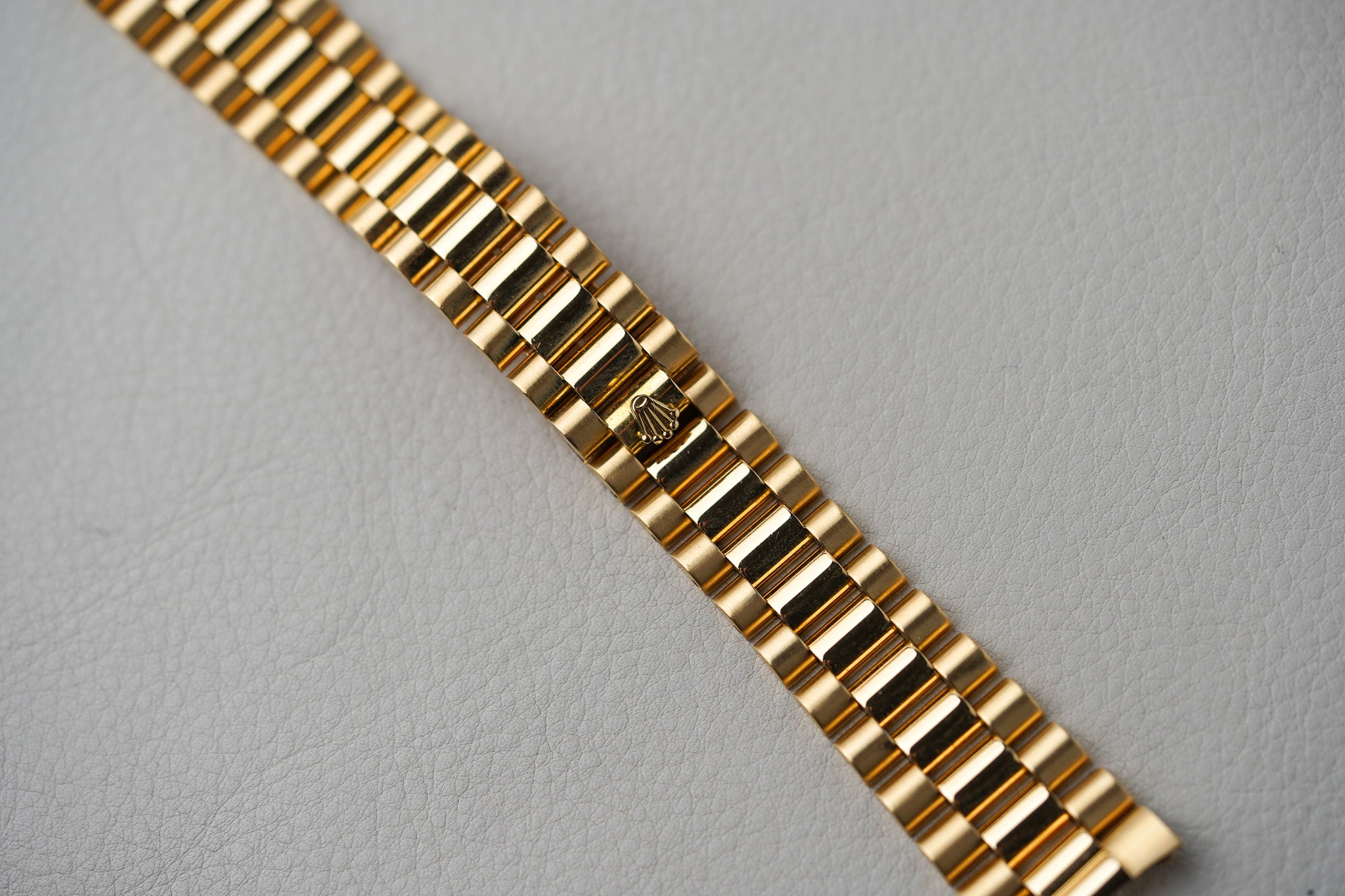 1995 Rolex Day-Date 18238 Champagne Stick Dial