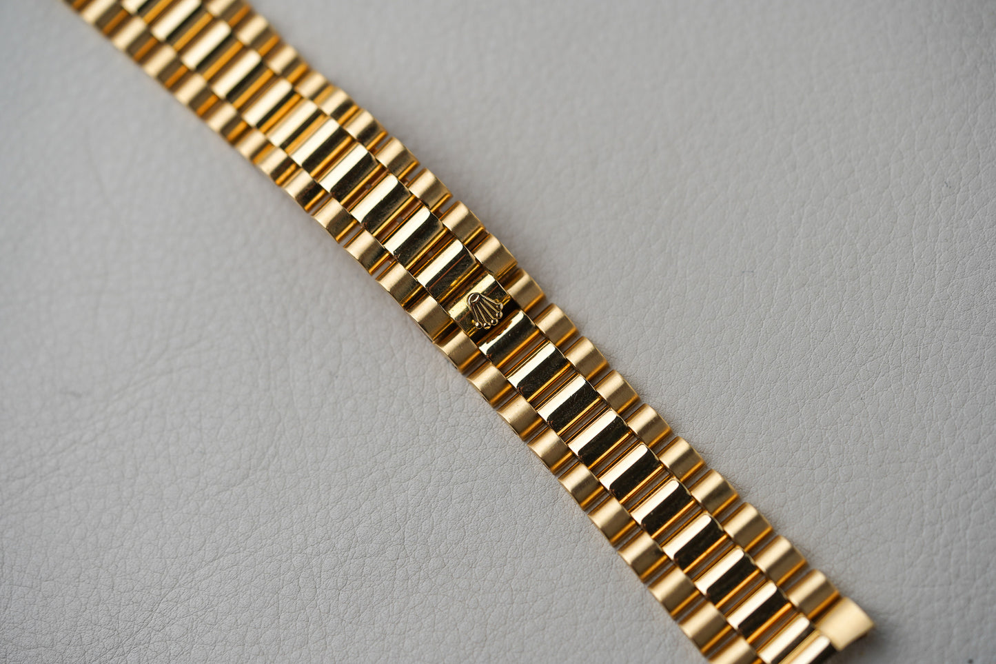 1995 Rolex Day-Date 18238 Champagne Stick Dial