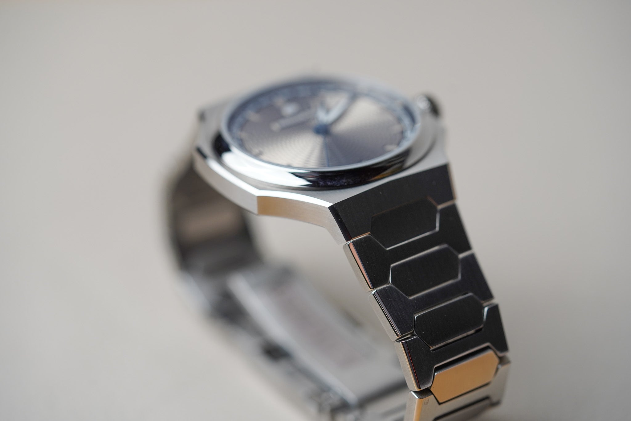 Atelier Wen Perception Grey Guilloché Dial