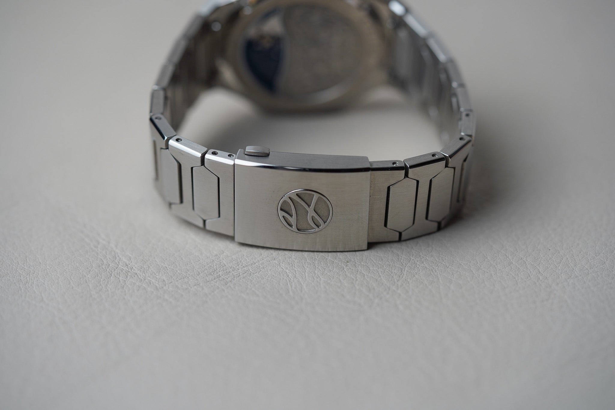 Atelier Wen Perception Grey Guilloché Dial